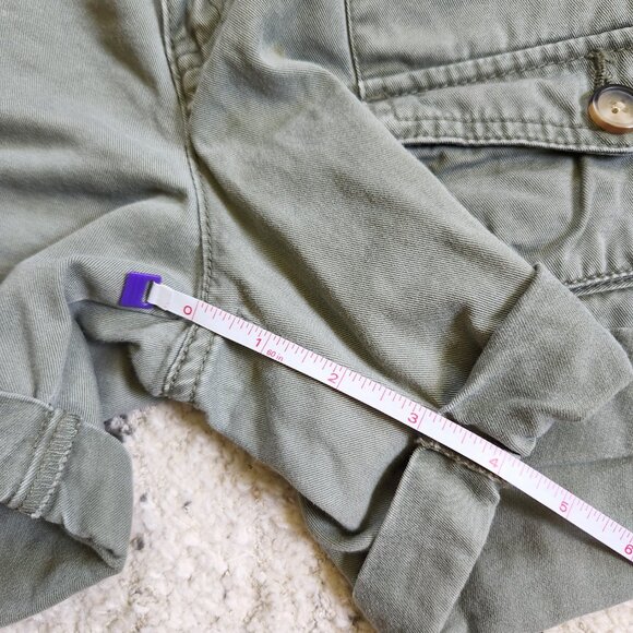 Gap Summer 2010 Olive Green Distressed Cargo Shorts Size 4 vintage 2000s y2k - Picture 13 of 16
